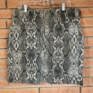 Snake print pencil skirt